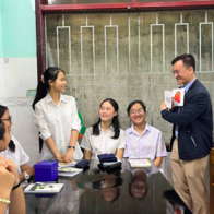 Người dân Khánh Hòa nô nức tham gia các lớp học tiếng Anh miễn phí