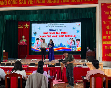Tân Minh thúc đẩy chuyển đổi số giáo dục, đưa tiếng Anh và công nghệ đến gần hơn với học sinh