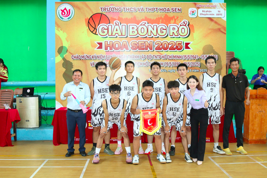 Giải Bóng Rổ Trường THCS và THPT Hoa Sen Thành Công Rực Rỡ: Thắt Chặt Tình Đoàn Kết, Ươm Mầm Tài Năng Thể Thao