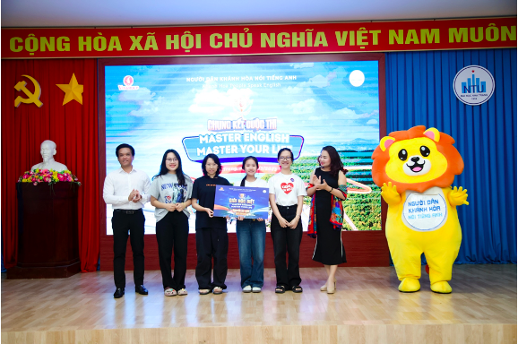 Tập đoàn Vingroup phối hợp UBND tỉnh Khánh Hòa dạy tiếng Anh miễn phí cho người dân